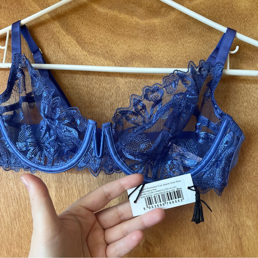 Blue lace Playful Promises bra, NWT, 34D